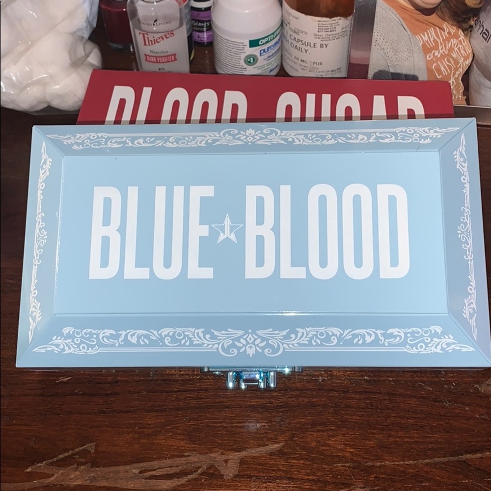 Jeffree Star Blue Blood Palette